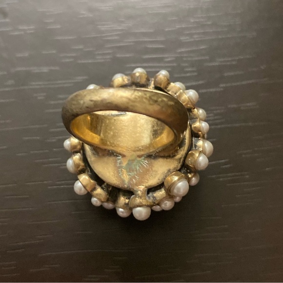 Pearl Cluster and Gold Cocktail Ring. Size 5 - Picture 3 of 4